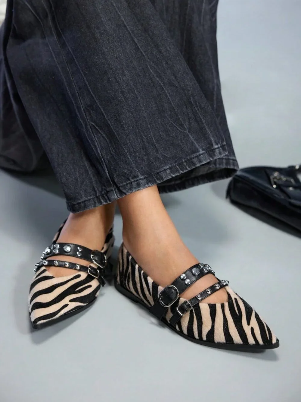 Apricot Y2k Women's Pointed Toe Zebra Print Shoes